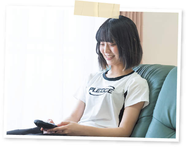 寮で学習する様子