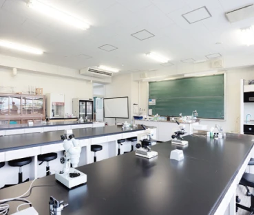 3号館2F｜理化学実験室